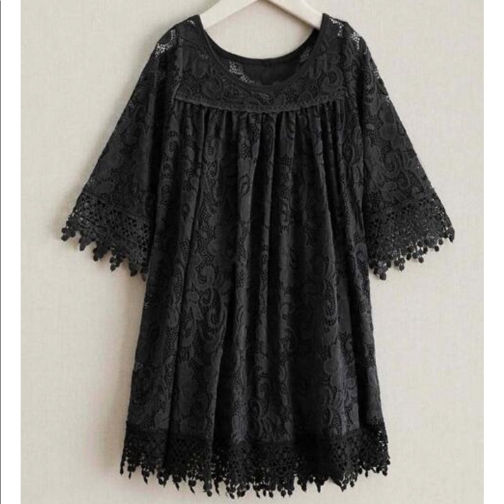 Girls chasing fireflies dress 🖤